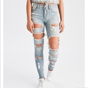 NWOT American Eagle ripped jeans
